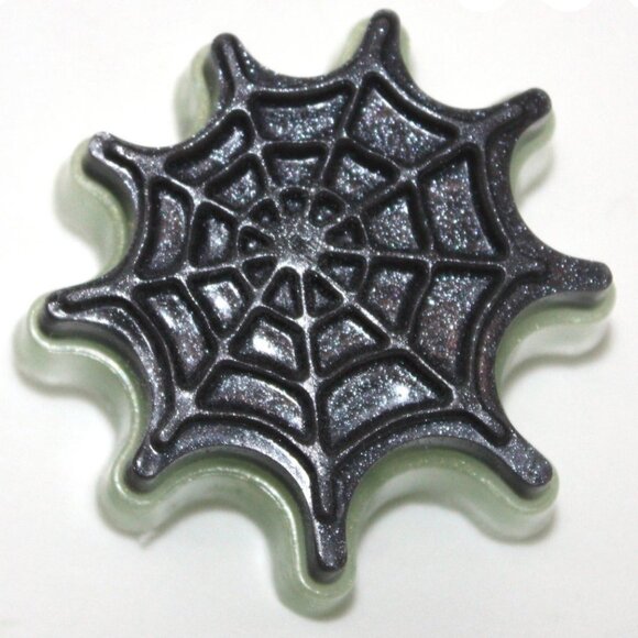 Cobb Webb Soaps Set 6 Halloween Soaps, Handmade Party Favors, Gothic Party Gift - Picture 9 of 16